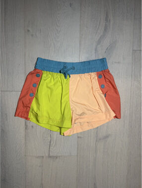 Colorblock Casual Women's Shorts with Elastic Waist and Button Detail